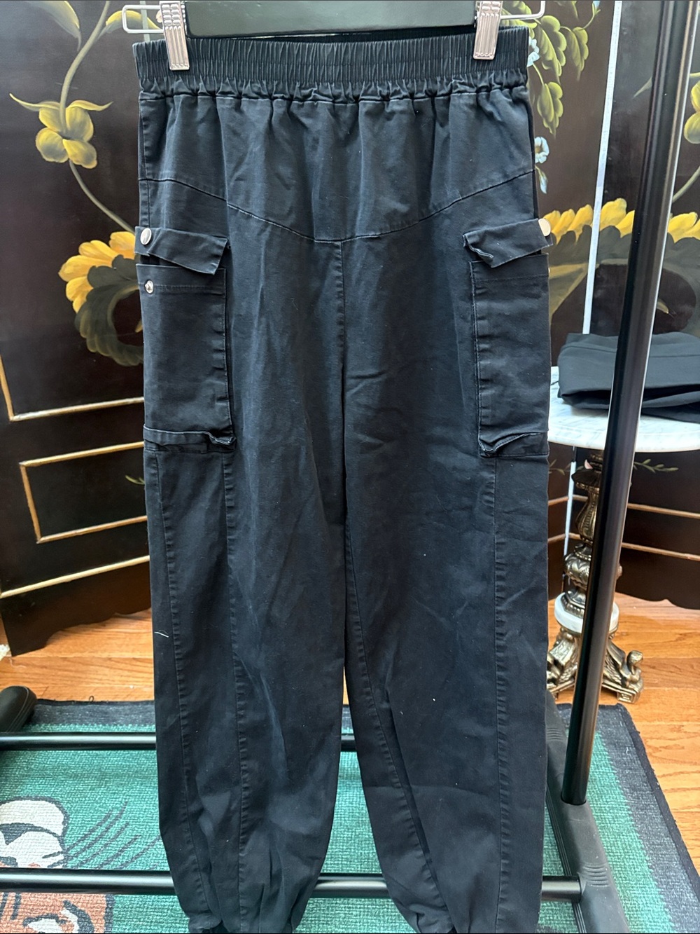 Women’s  Black Cargo Jogger Pants - Elastic Waist